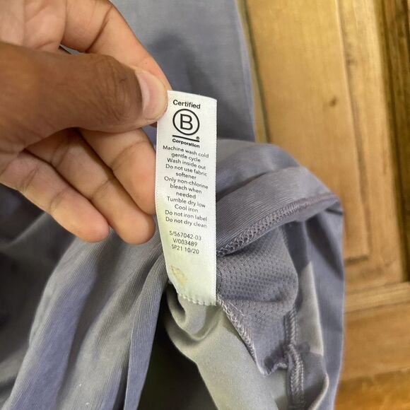 Athleta Girl XL Pale Blue / Purple Double Layered Tank Top Athletic *Flawed* - Picture 4 of 9